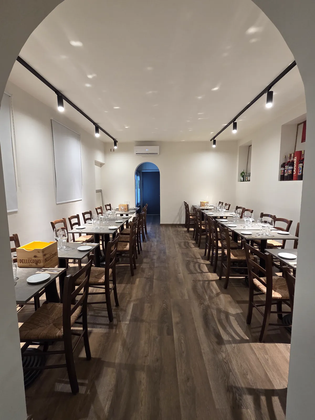 Da Andrea, Casorezzo — La sala lunga